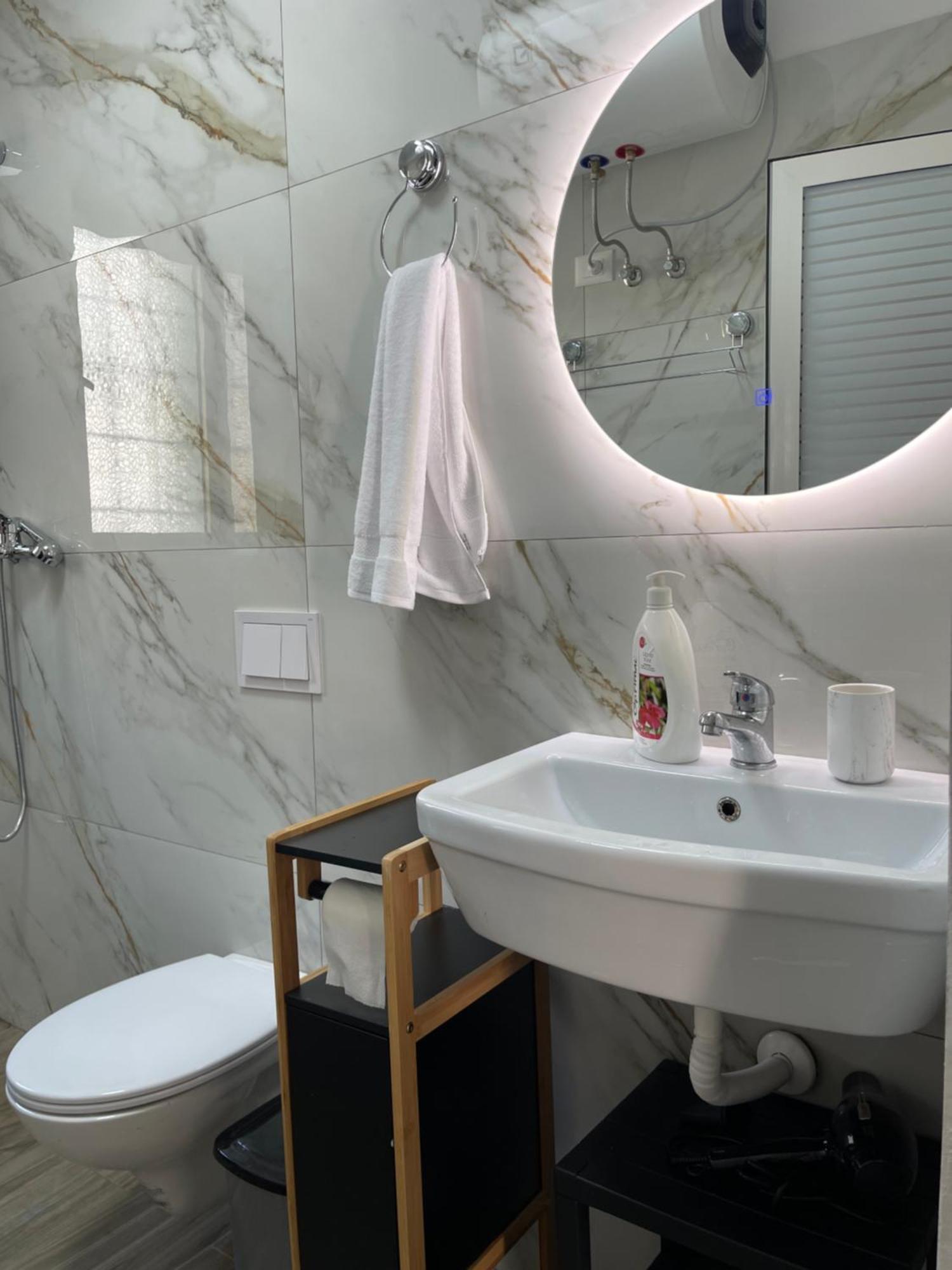 Sunny City Center Apartment Lezhë 外观 照片